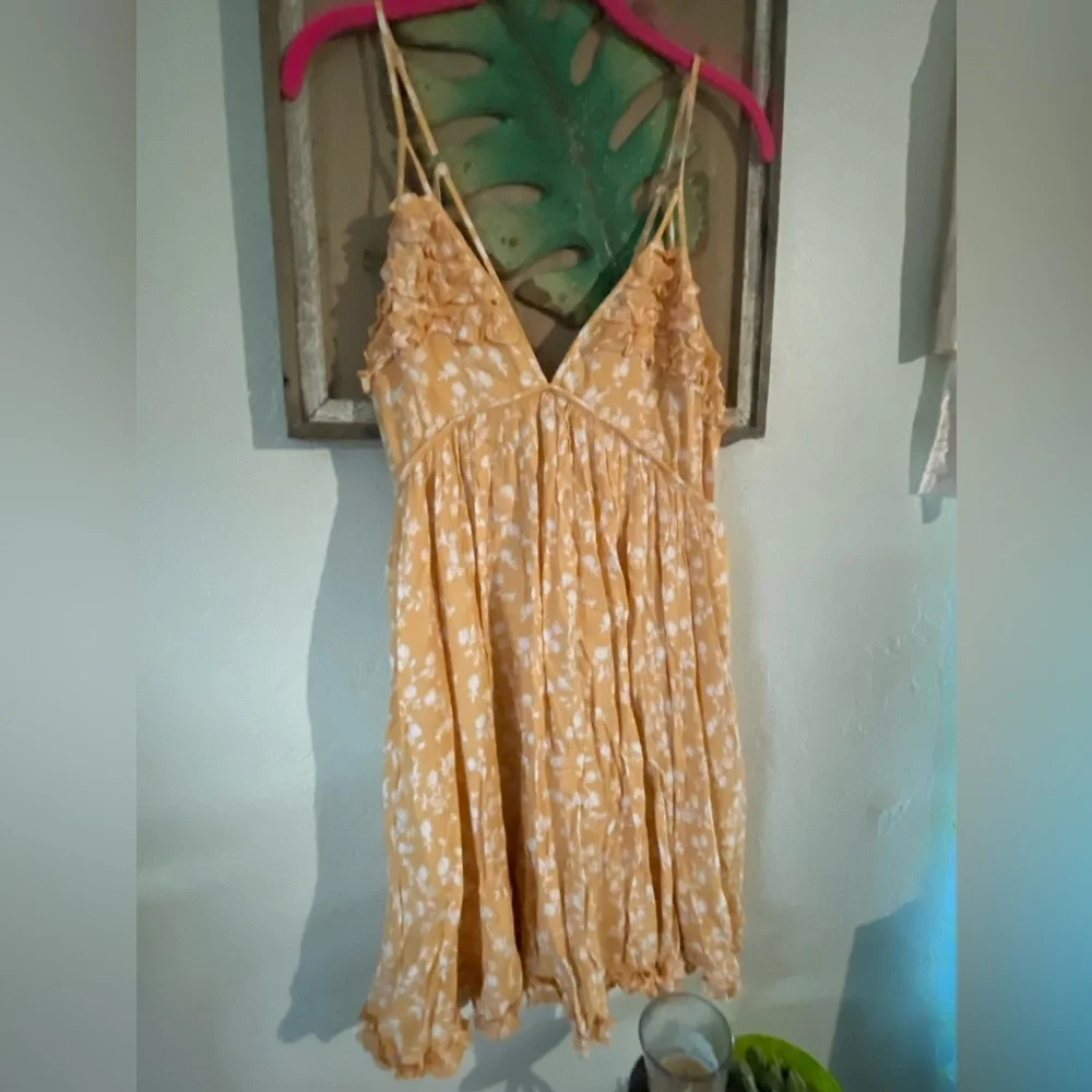 Women’s Papermoon Golden Frilly Ruffled White Floral Pattern Sundress mini - Picture 16 of 17